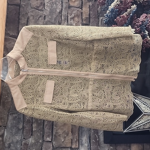 Elie Tahari Jackets & Blazers - TODAY⚡️NWT Elie Tahari Lace Utility Jacket sz S